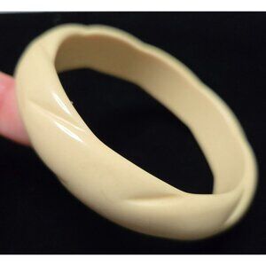 Vintage Plastic Ivory-color Carved Bangle Bracelet